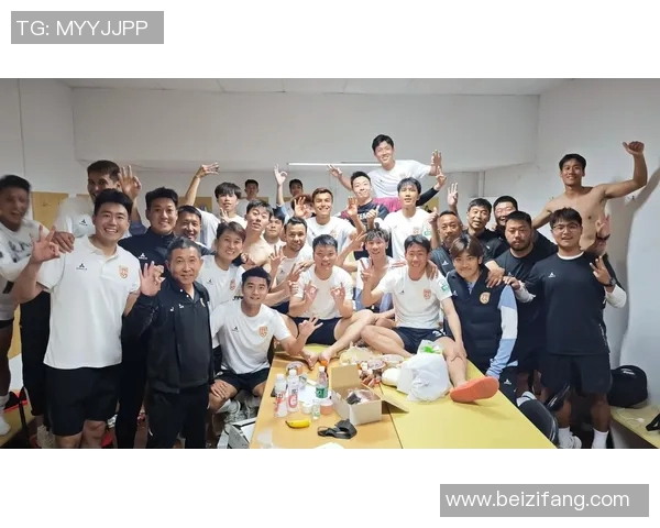 足球明星不带球的另一种魅力展现与团队合作的精彩瞬间