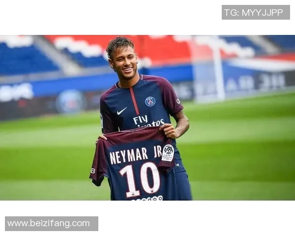 足球明星同款服饰大揭秘让你也能穿出球场风采 足球明星同款服饰大揭秘让你也能穿出球场风采