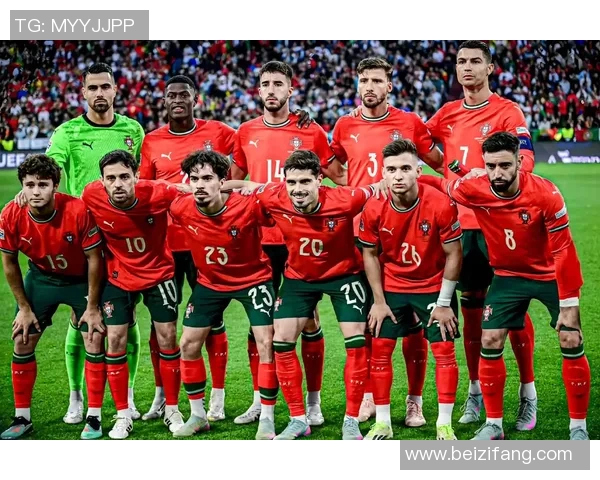 超模与足球明星的浪漫约会揭秘时尚与运动的完美结合 超模与足球明星的浪漫约会揭秘时尚与运动的完美结合